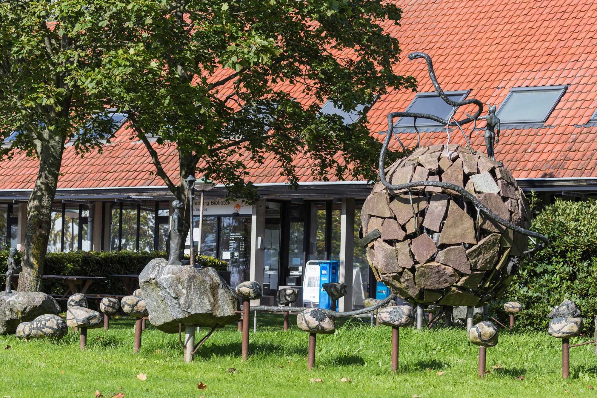 Fuglebjerg Bibliotek Indgangsparti