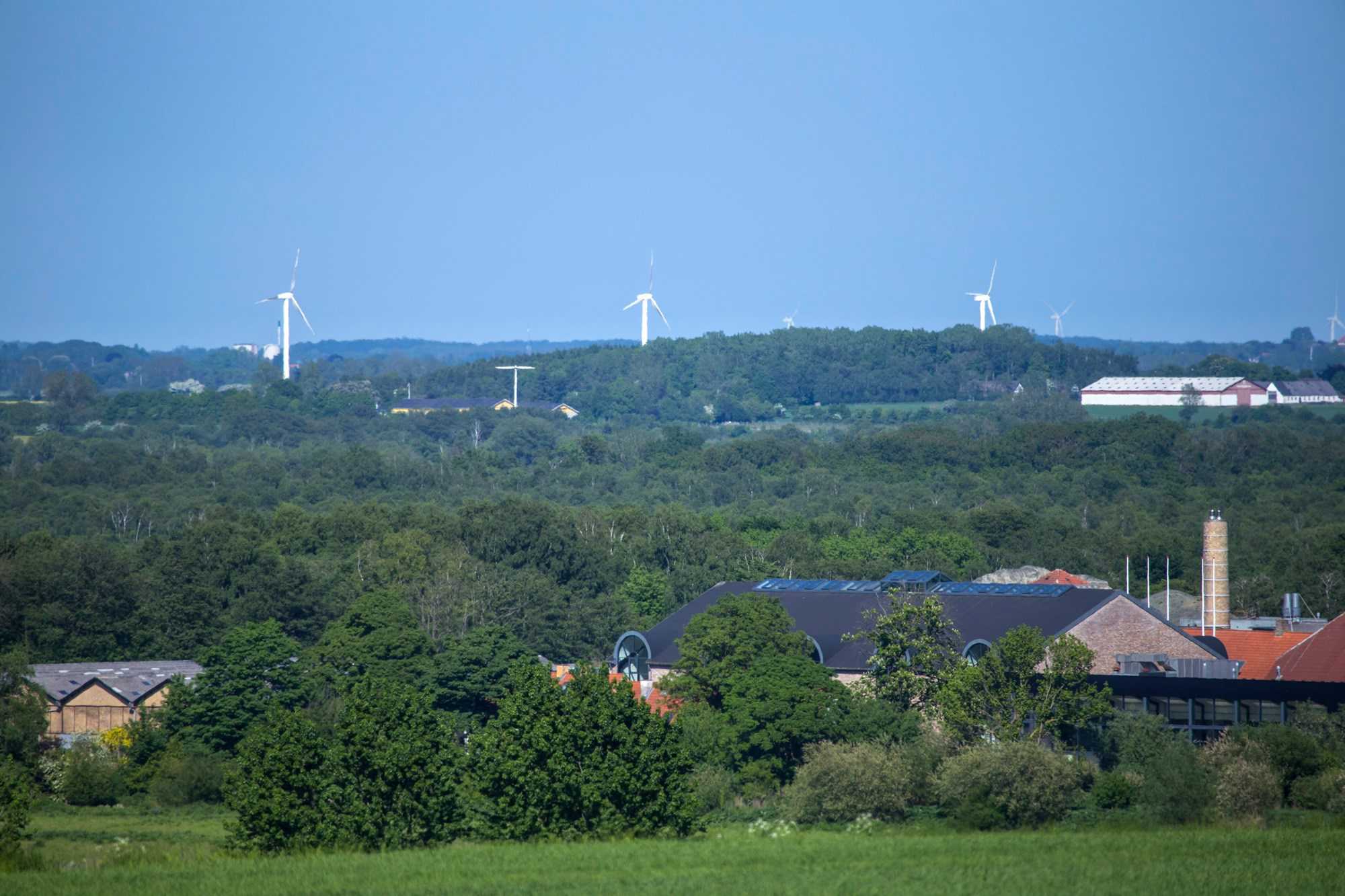 Udsigt til Vindmøller Over Fensmark