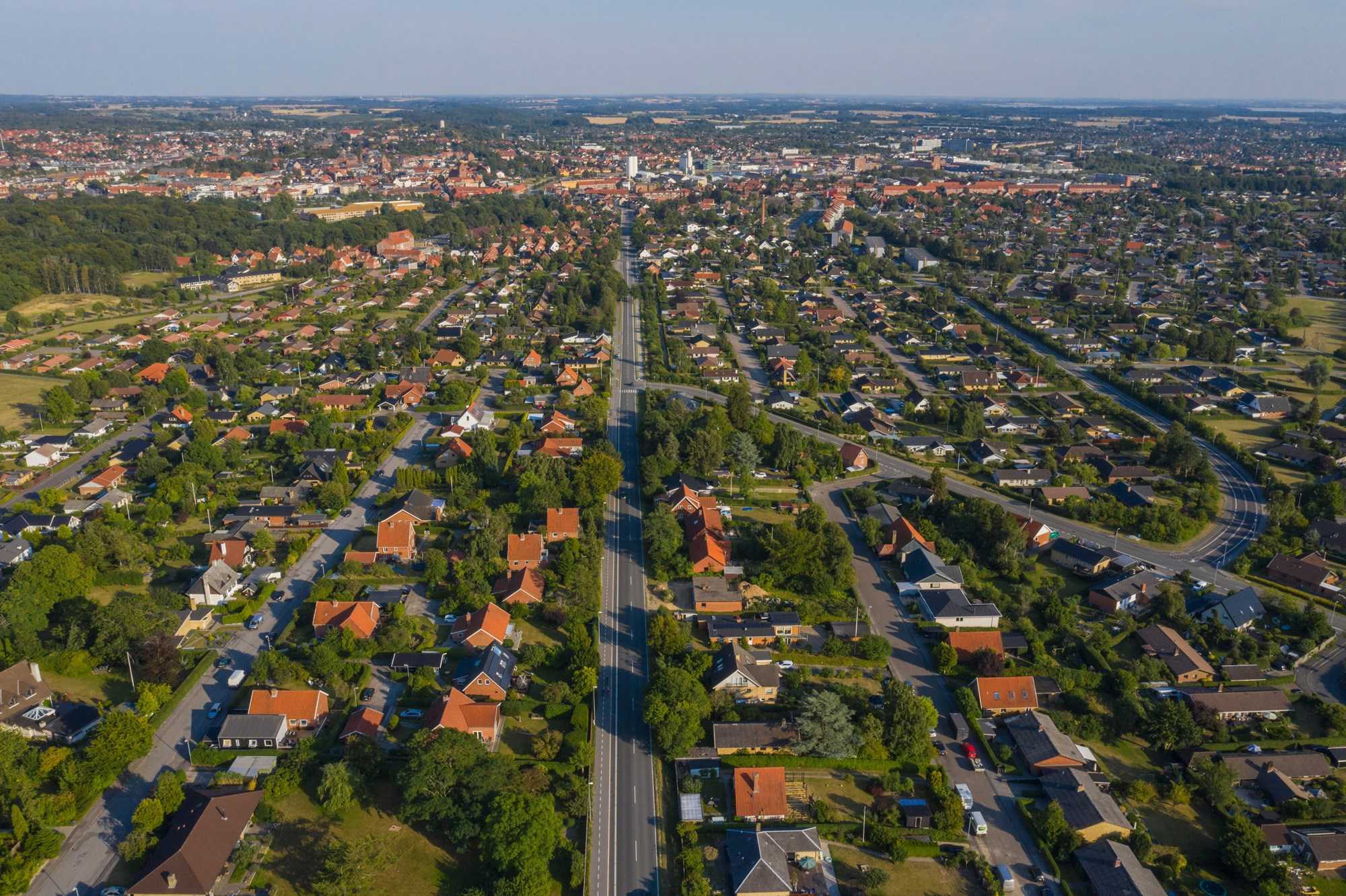 Dronebillede over huse i Lille Næstved 