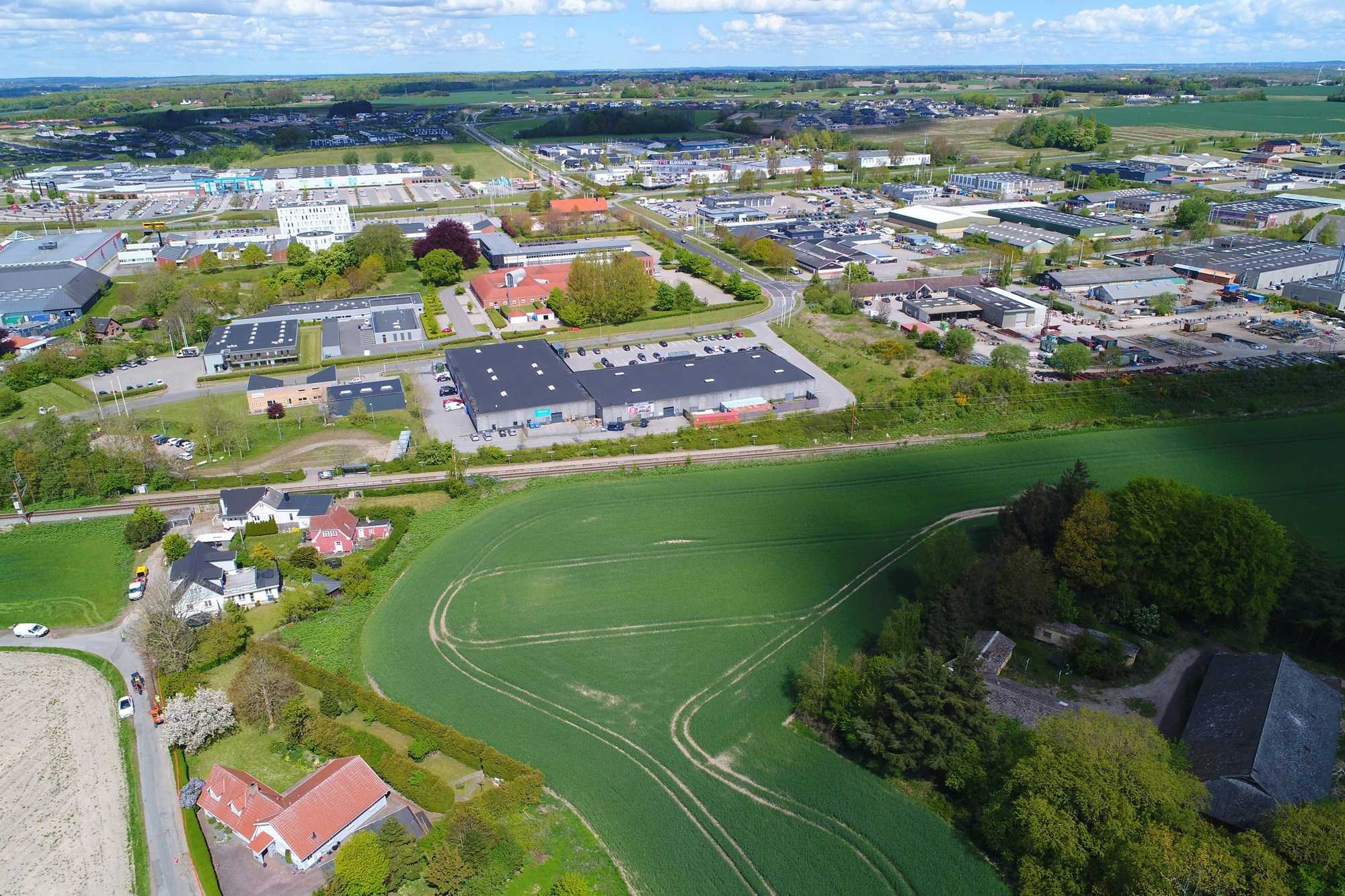 Dronefoto af grønt område i Næstved Nord