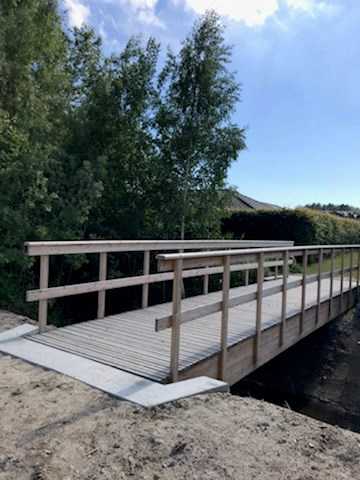 Foto af cykel- og gåbroen til Æble- og Pærevænget